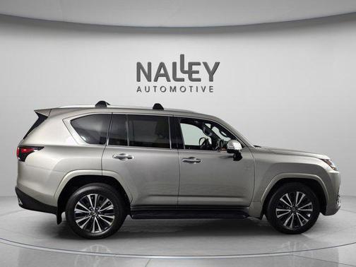 2022 Lexus LX 600 Premium