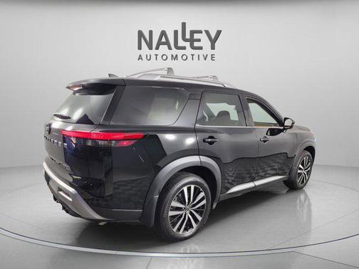 2025 Nissan Pathfinder Platinum 4WD