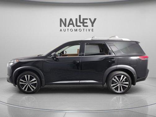 2025 Nissan Pathfinder Platinum 4WD