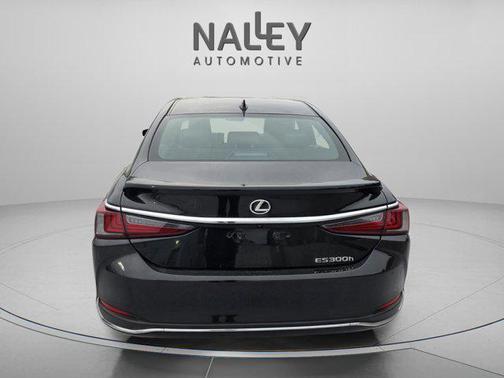 2023 Lexus ES 300h Base