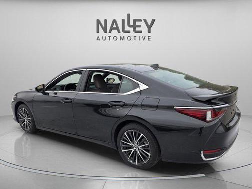 2023 Lexus ES 300h Base