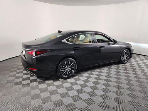 2025 Lexus ES 350 Base