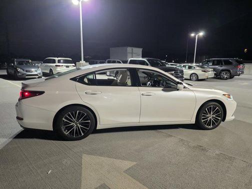 2023 Lexus ES 350 Base