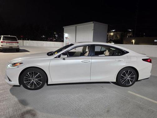 2023 Lexus ES 350 Base