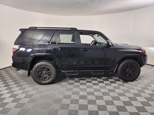 2022 Toyota 4Runner TRD Off Road
