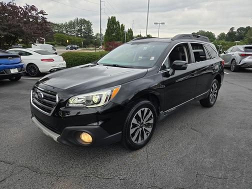 Crystal Black Silica 2017 Subaru Outback 3.6R Limited