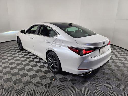 2023 Lexus ES 350 Base