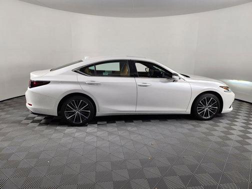 2024 Lexus ES 350 Base
