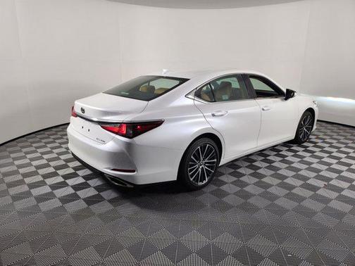 2024 Lexus ES 350 Base