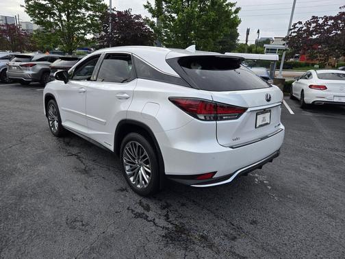 Eminent White Pearl 2022 Lexus RX 450h Base
