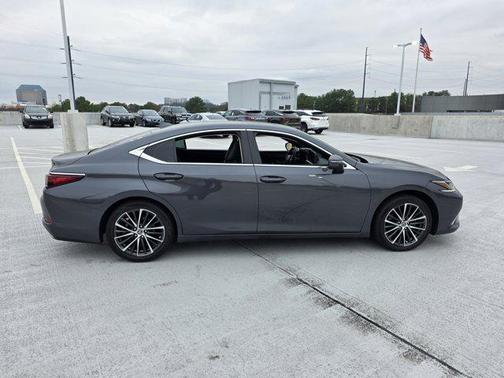 2022 Lexus ES 350 Base