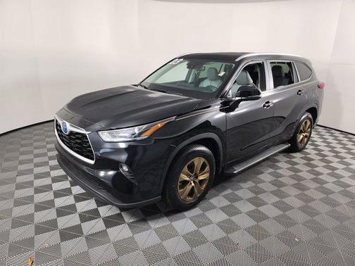 2023 Toyota Highlander Hybrid XLE