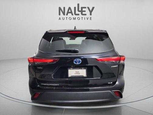 2023 Toyota Highlander Hybrid XLE