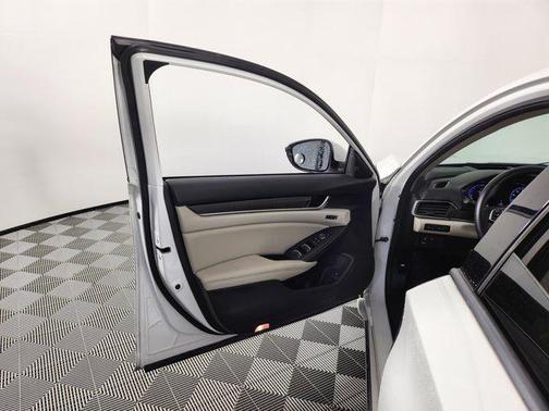 2019 Honda Accord Hybrid Touring