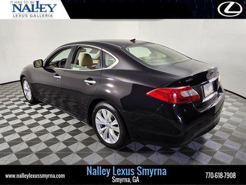 2011 INFINITI M56 Base