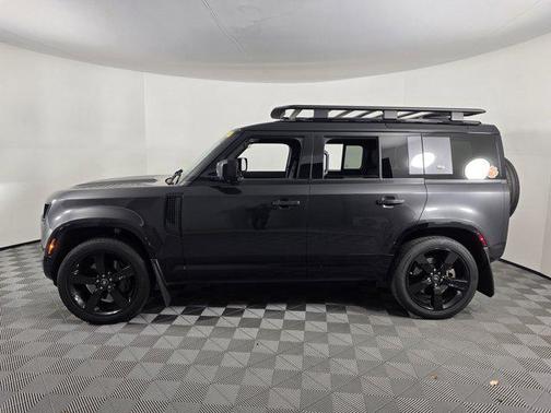 2022 Land Rover Defender 110 X-Dynamic SE