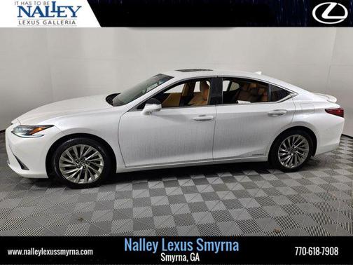 2022 Lexus ES 300h Ultra Luxury