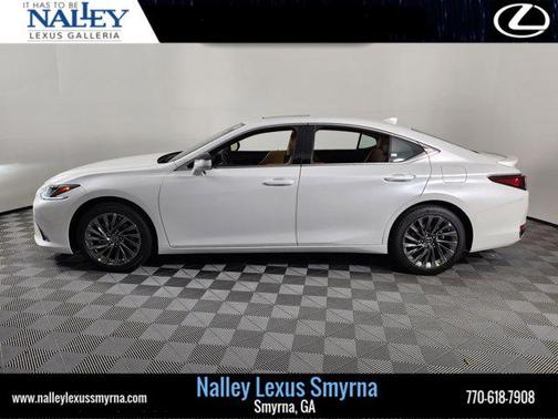 2025 Lexus ES 300h Luxury