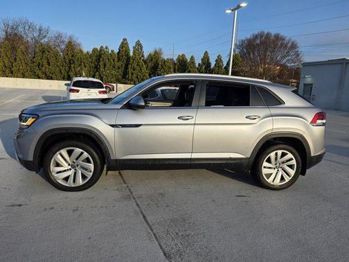 2022 Volkswagen Atlas Cross Sport 3.6L V6 SE w/Technology