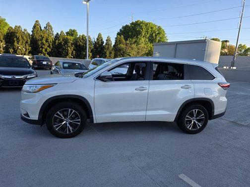 Blizzard Pearl 2016 Toyota Highlander XLE