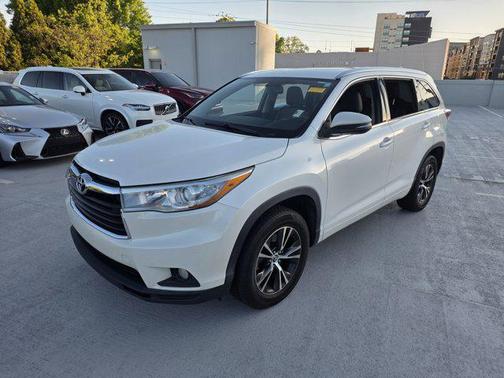 Blizzard Pearl 2016 Toyota Highlander XLE