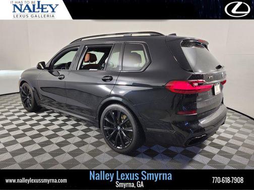 2021 BMW X7 M50i