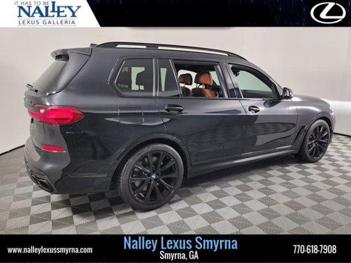 2021 BMW X7 M50i