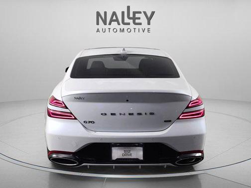 2023 Genesis G70 3.3T RWD