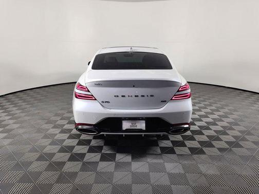 2023 Genesis G70 3.3T RWD