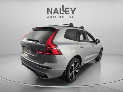 2023 Volvo XC60 B6 Ultimate Dark Theme