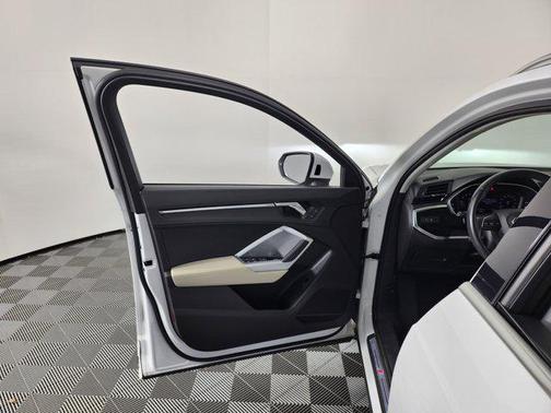 2019 Audi Q3 2.0T S line Premium Plus