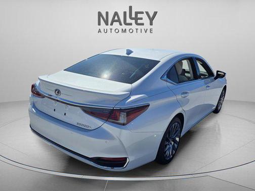 2024 Lexus ES 300h Luxury