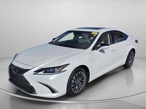 2024 Lexus ES 300h Luxury