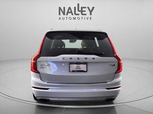 2021 Volvo XC90 T6 Momentum