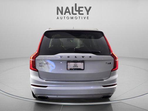 2021 Volvo XC90 T6 Momentum
