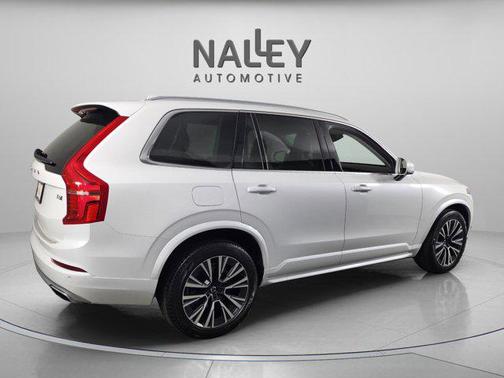 2021 Volvo XC90 T6 Momentum