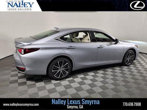 2025 Lexus ES 300h Base