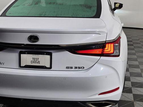 2023 Lexus ES 350 F Sport