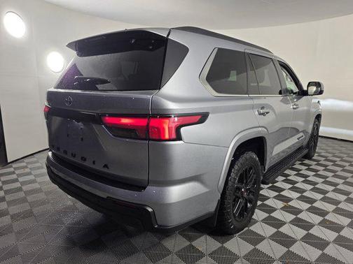 2024 Toyota Sequoia SR5