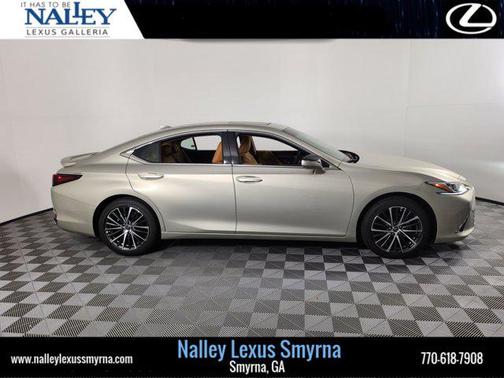 2025 Lexus ES 300h Base