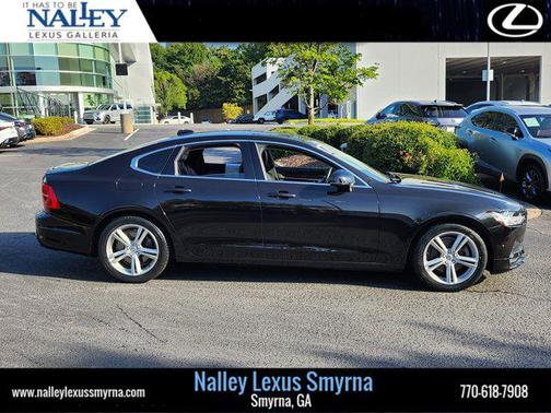 2017 Volvo S90 T5 Momentum