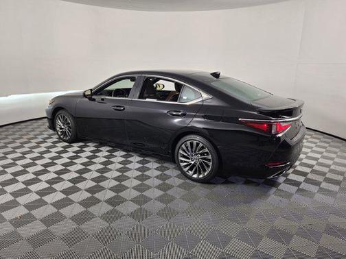 2024 Lexus ES 350 Ultra Luxury