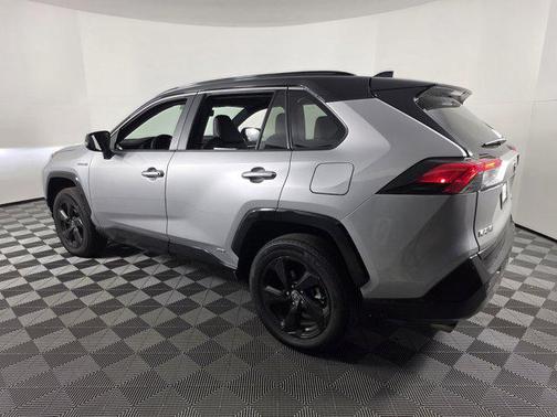 2021 Toyota RAV4 Hybrid SE