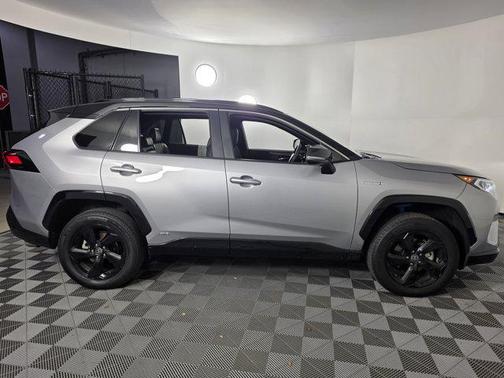 2021 Toyota RAV4 Hybrid SE