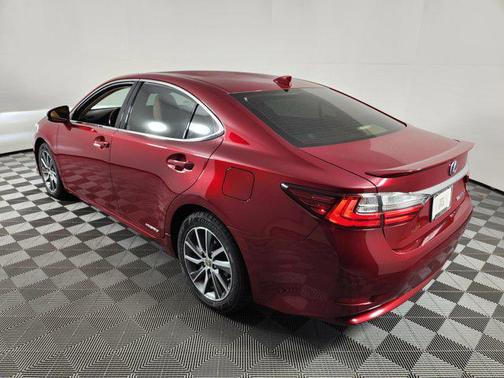 2017 Lexus ES 300h Base