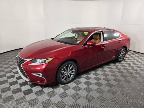 2017 Lexus ES 300h Base