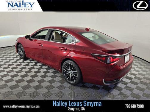 2025 Lexus ES 300h Base