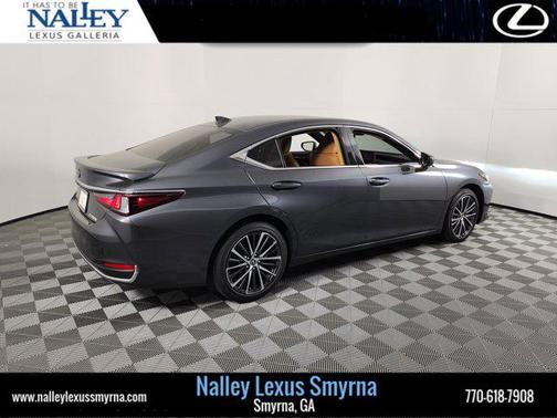2025 Lexus ES 300h Base