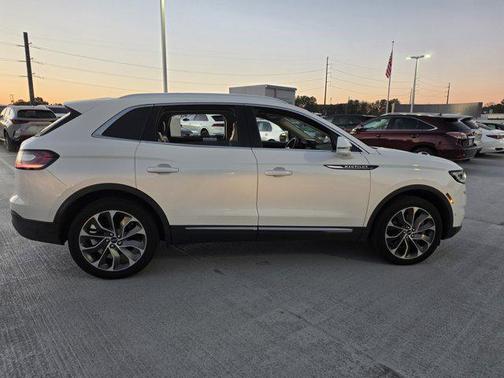 2022 Lincoln Nautilus Reserve