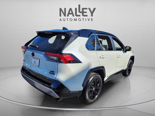 2022 Toyota RAV4 Hybrid SE